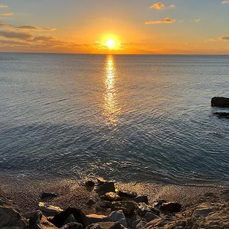 Apartment Refuge Sur La Corniche ! 5 Minutes De St-gilles